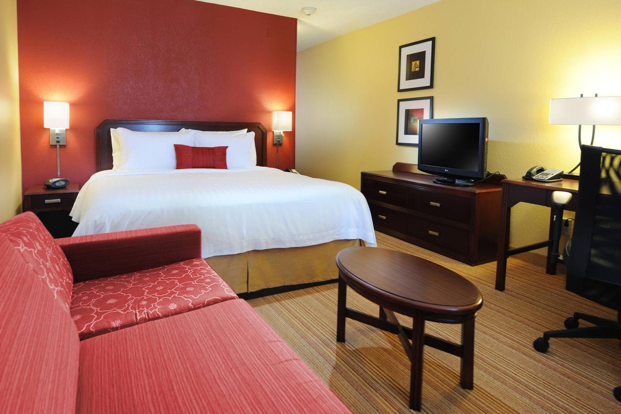 Courtyard By Marriott Houston Hobby Airport Hotel Exterior photo