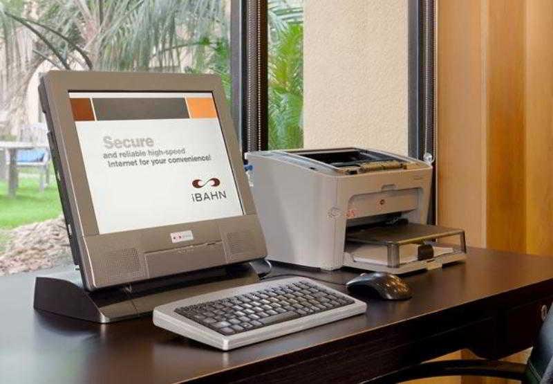 Courtyard By Marriott Houston Hobby Airport Hotel Exterior photo