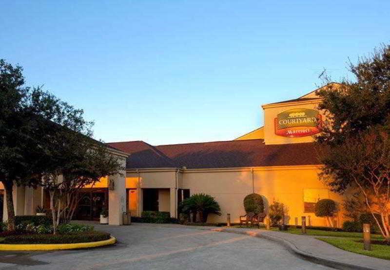 Courtyard By Marriott Houston Hobby Airport Hotel Exterior photo