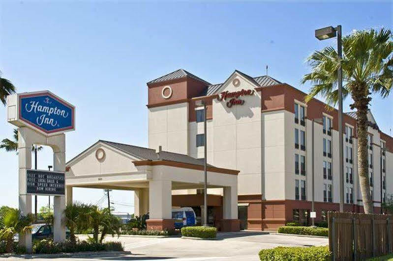 Courtyard By Marriott Houston Hobby Airport Hotel Exterior photo